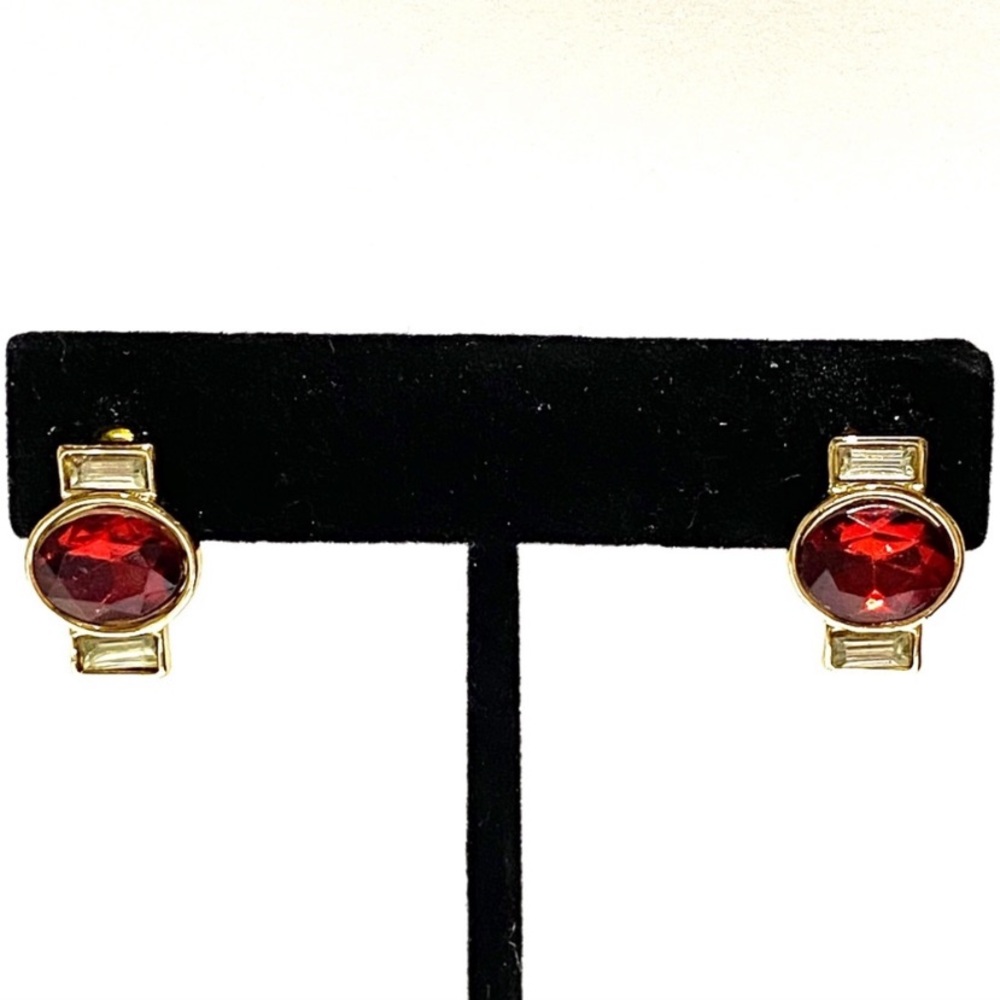 VINTAGE Napier Womens Red Ruby Style Taylor Swift Kylie Jenner Style Earrings